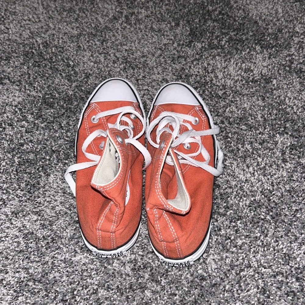 Converse size 8 (womens)